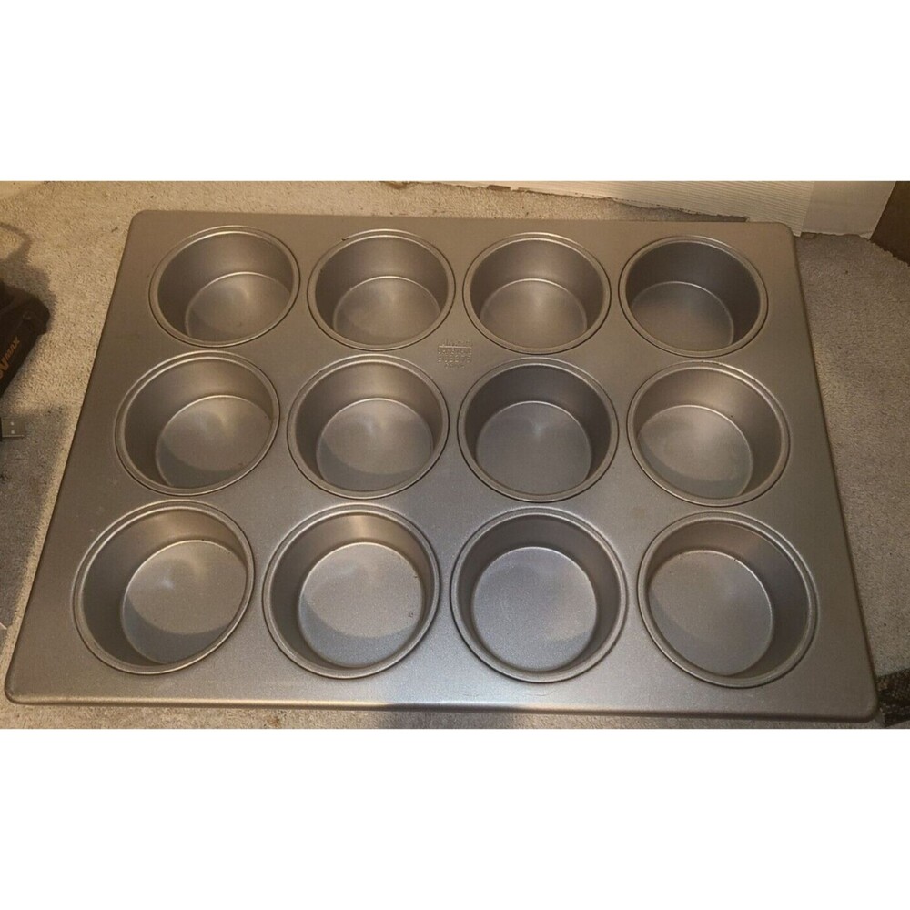Amco 903375 Muffin Pan Heavy Duty